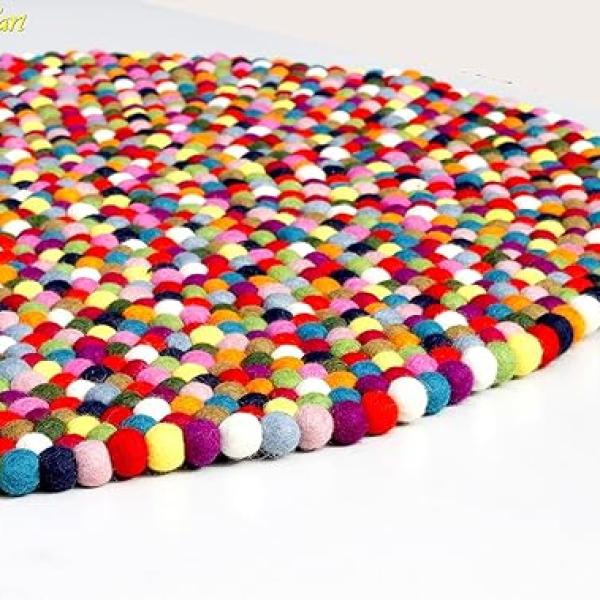 Multicolored Felt ball rug-100 Cm Diametere, made of 100% Natural wool